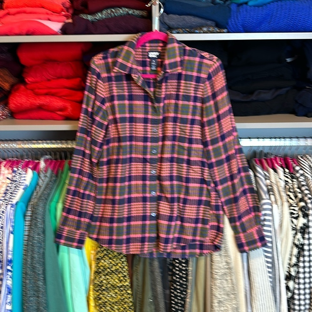 Lands’ End pink/blue/green plaid button down shirt size S